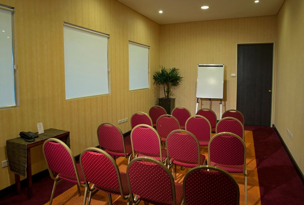 Tower Inn & Suites San Rafael 48/51