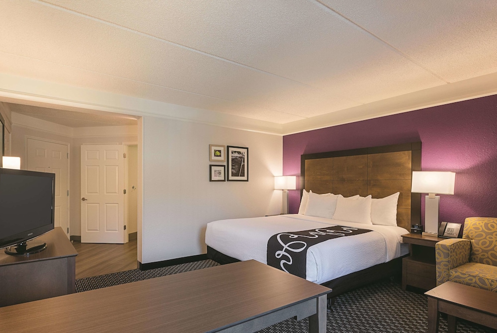 La Quinta Inn & Suites by Wyndham Atlanta Alpharetta 17/37