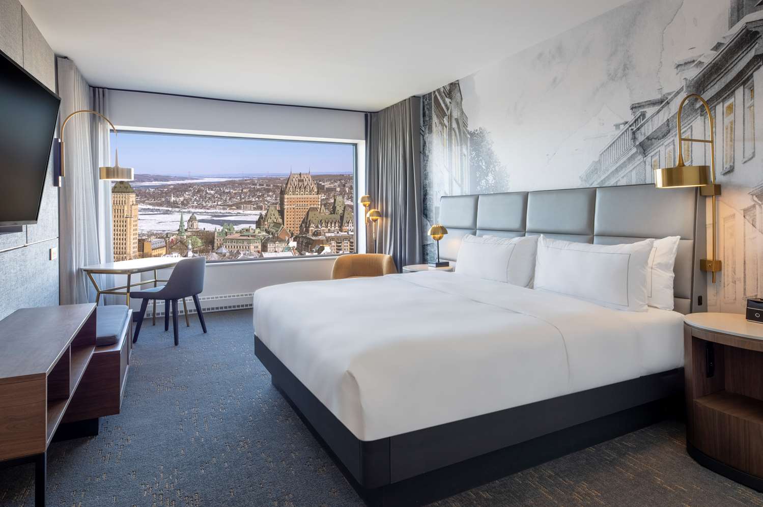 Room, King Bed, River and Old Town View