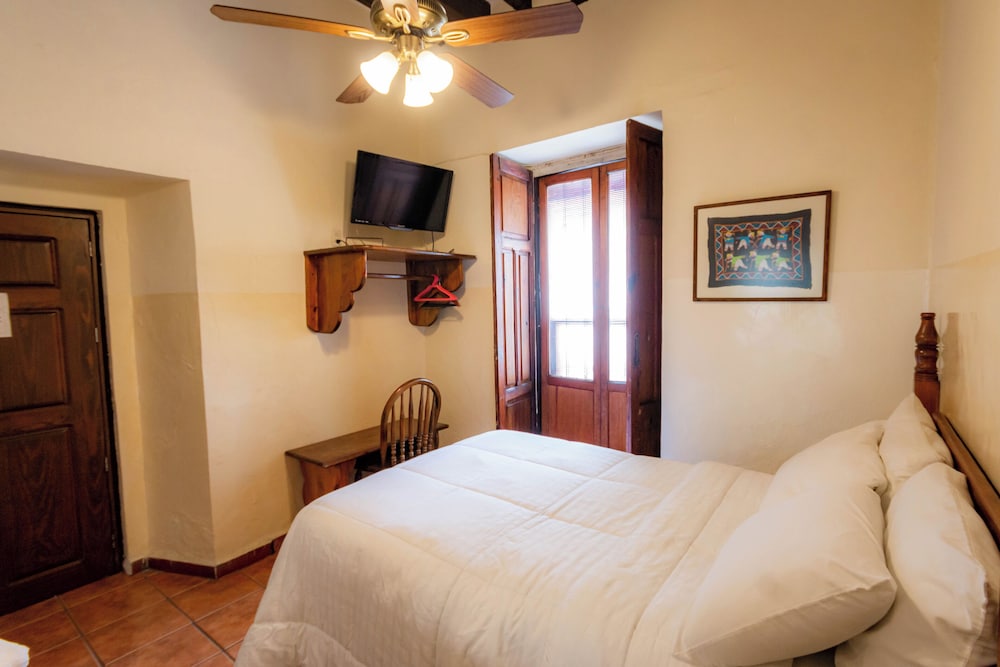 Hotel El Carmen 35/59