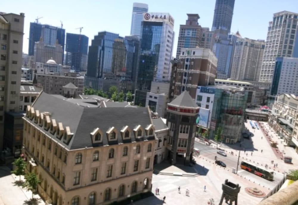 Dalian Xiuzhu Building Apartment 6/50