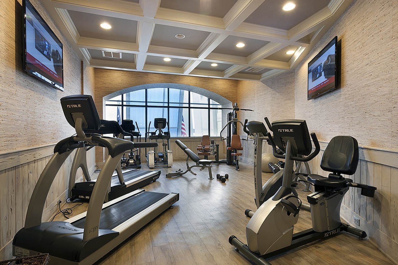 Coral Beach Resort Hotel Suites 8/14