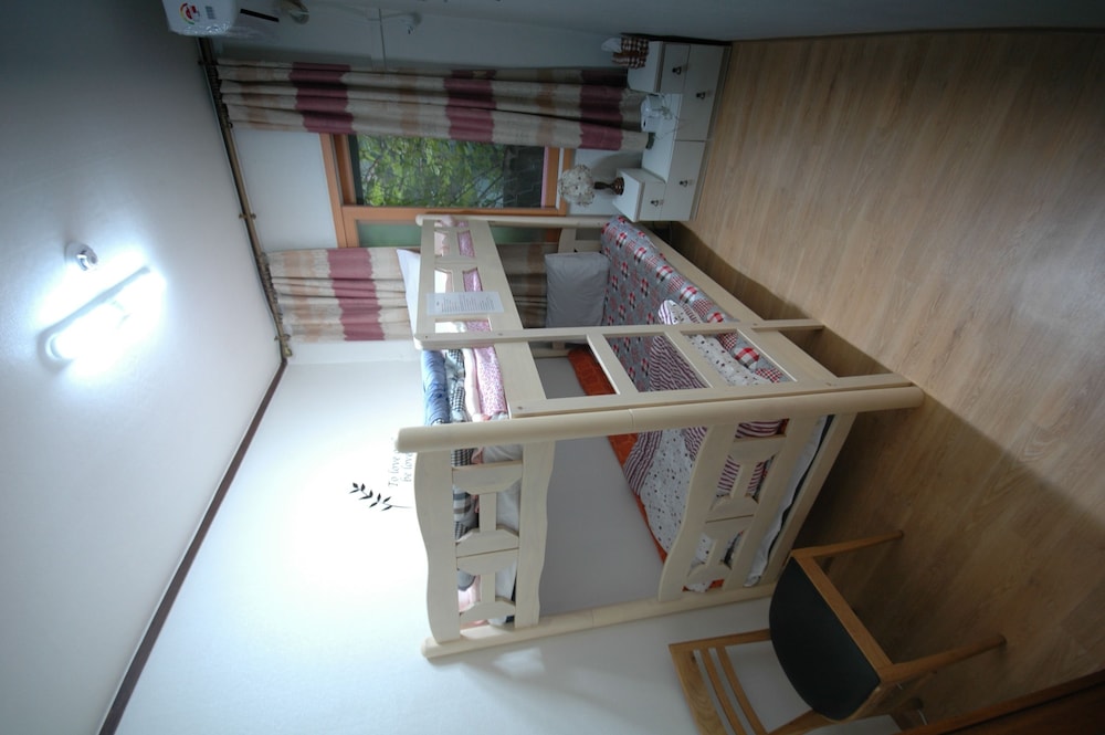 Apple Tree Guest house 30/50