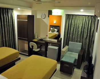 Click Hotel Yuvraj 24/46