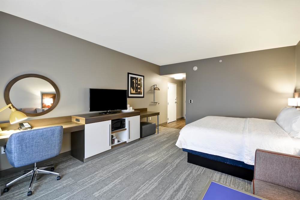 Hampton Inn Livonia Detroit 6/30