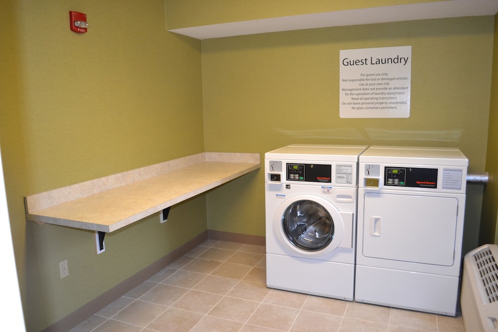 Holiday Inn Express Suites Merrimack 29/55