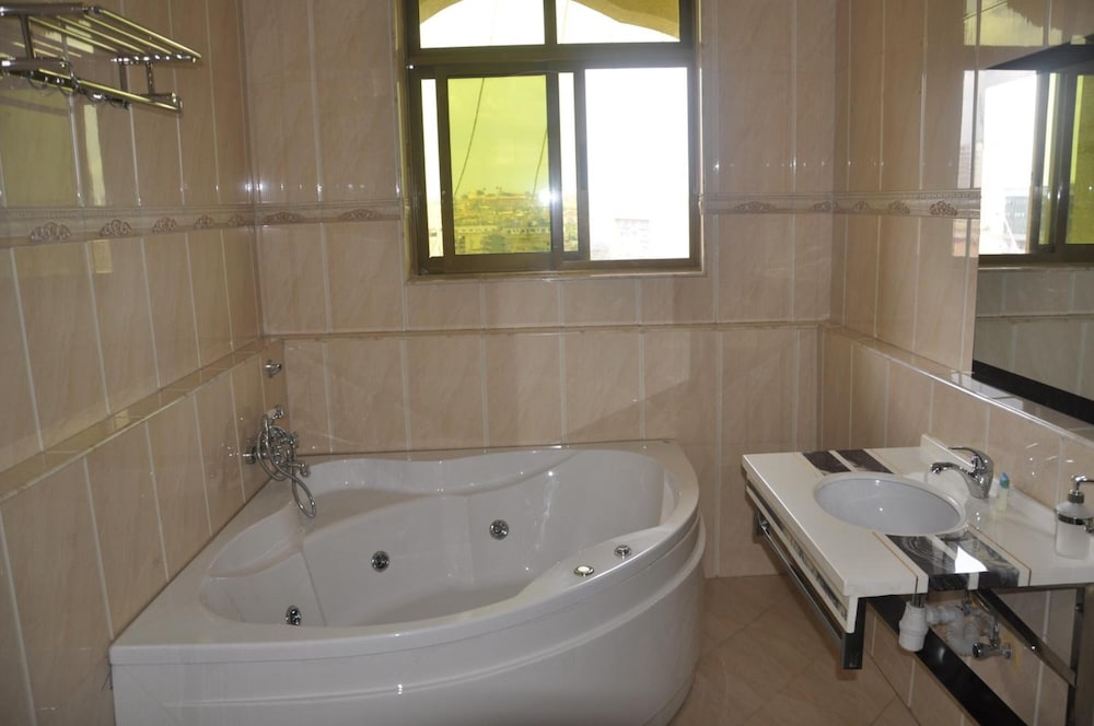 2 BEDROOMS, APARTMENT