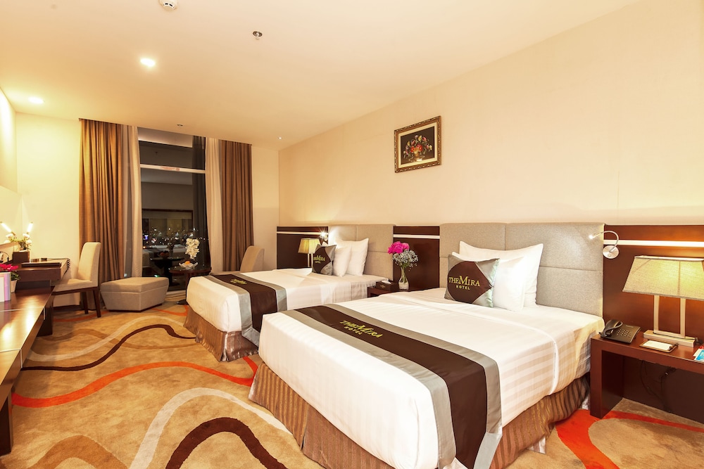 The Mira Hotel 13/50