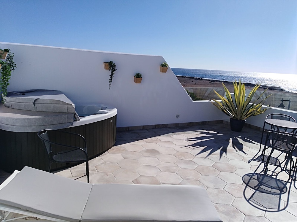 La Concha Boutique Apartments - Adults Only 28/30