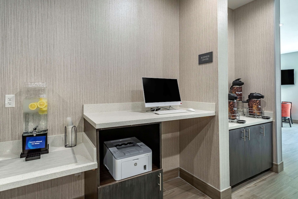 Comfort Inn & Suites Olive Branch Old Towne 31/39