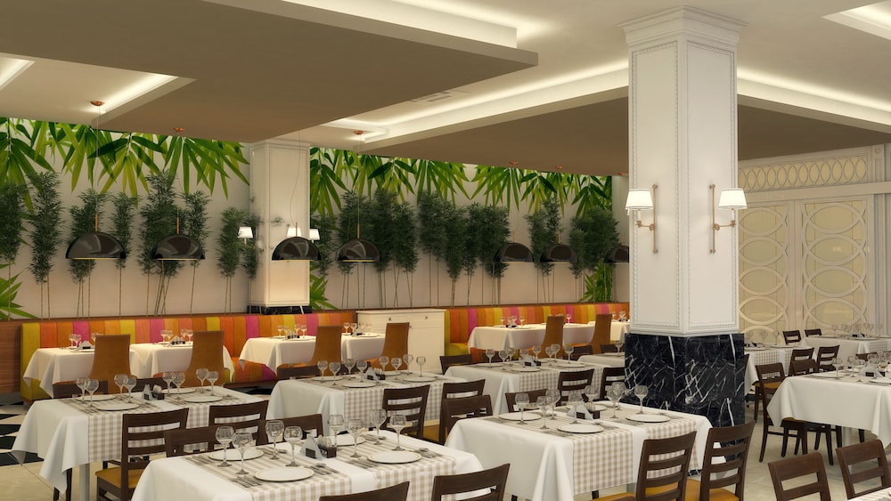 Royal Garden Beach Hotel 34/45