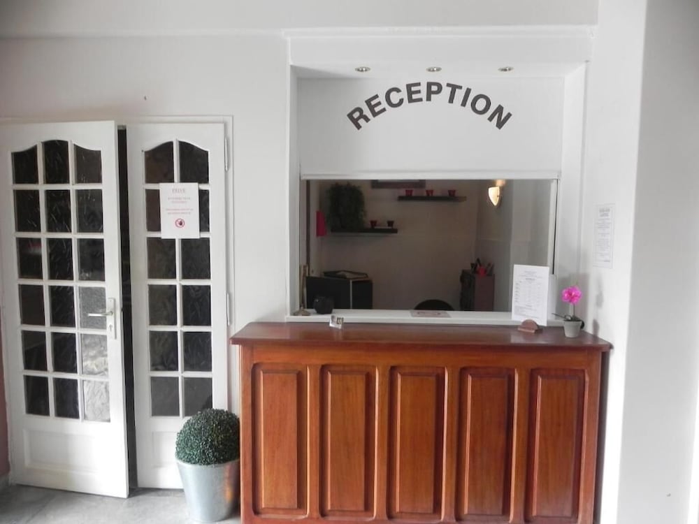 Aiglon Bylitis Hotel 8/66