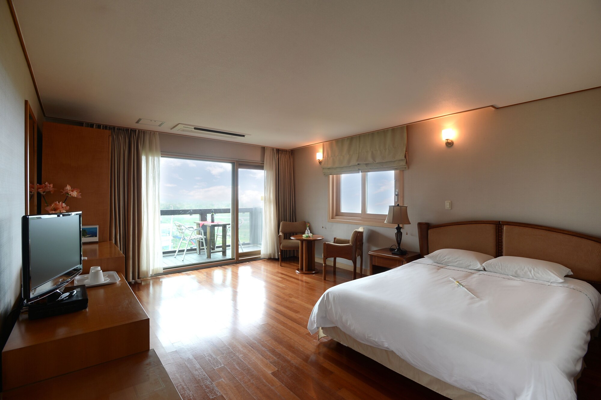 Suite, Ocean View
