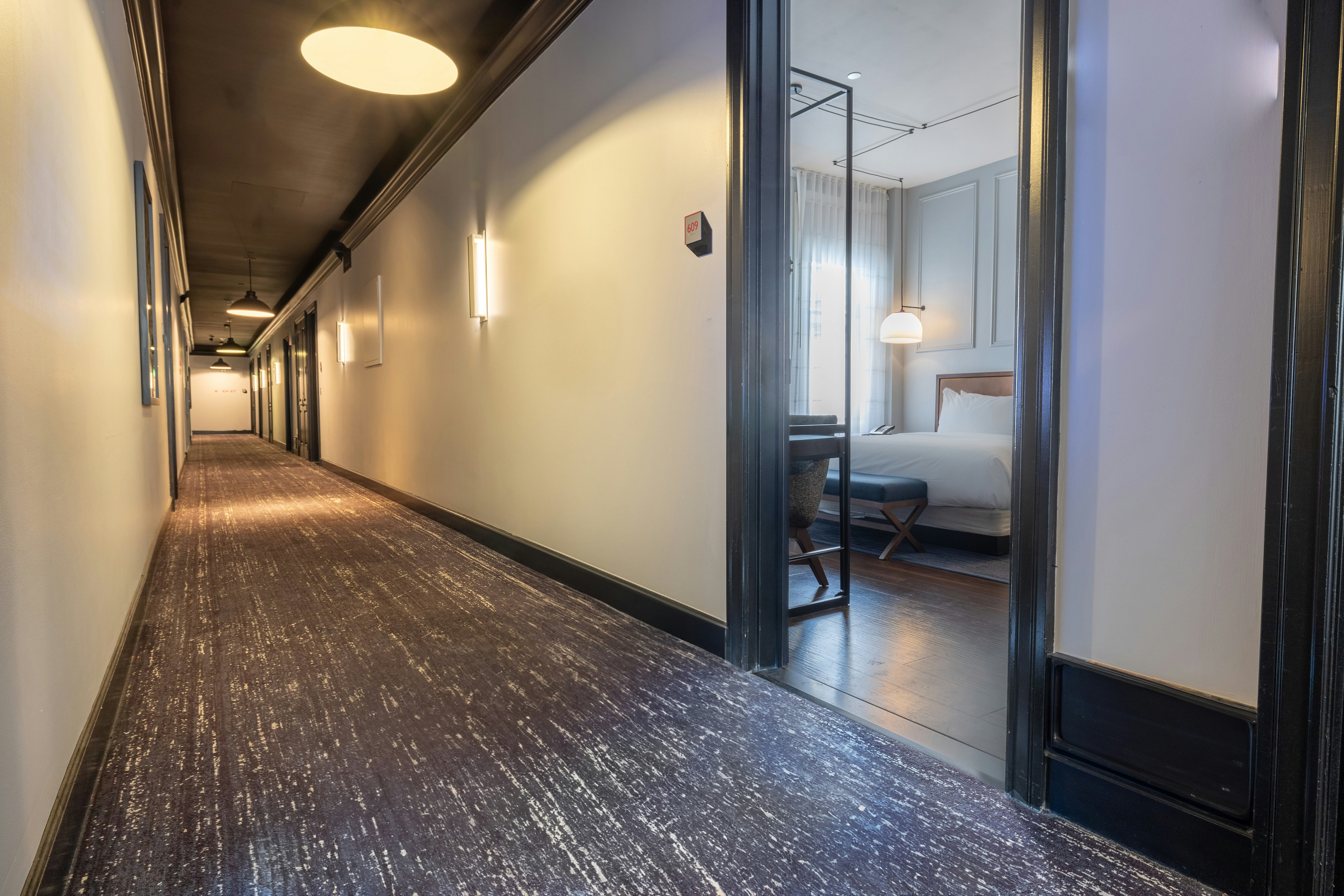 Axiom Hotel 71/76
