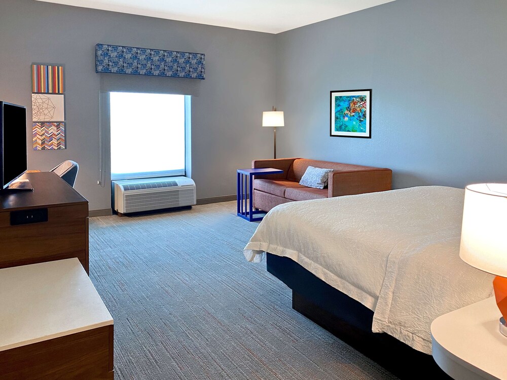 Hampton Inn and Suites Clearwater/St. Petersburg-Ulmerton Road 9/52