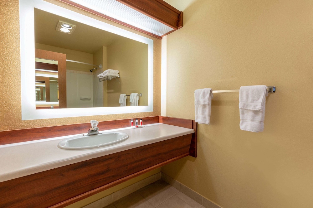 Howard Johnson by Wyndham Leavenworth 14/27