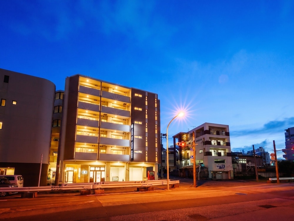 Condominium L's Inn 4/48