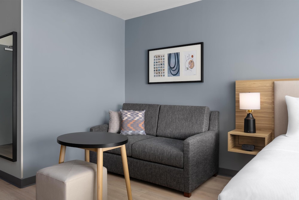 Hyatt Studios Mobile / Tillmans Corner 27/50