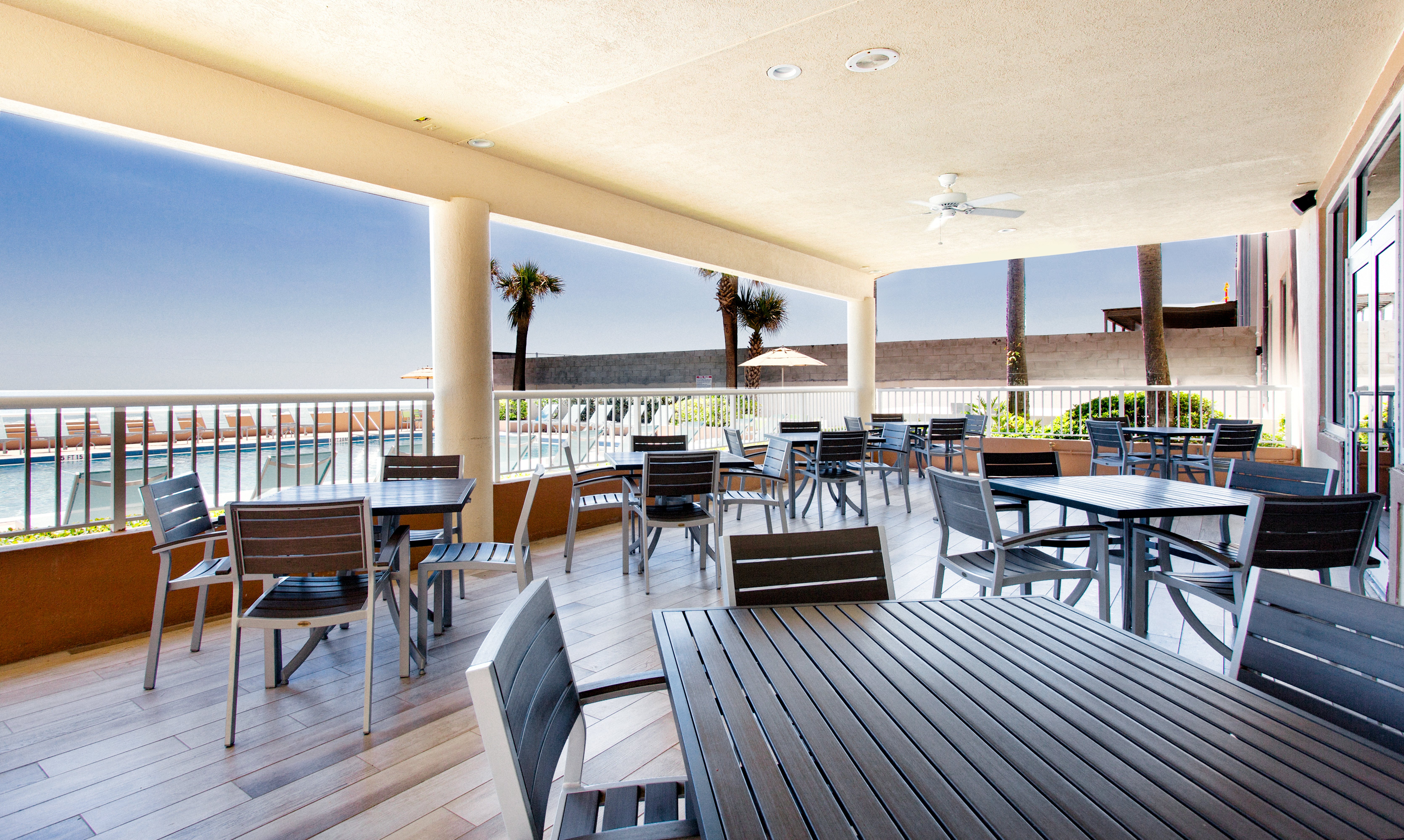 Holiday Inn Hotel And Suites Daytona Beach On the Ocean 28/50