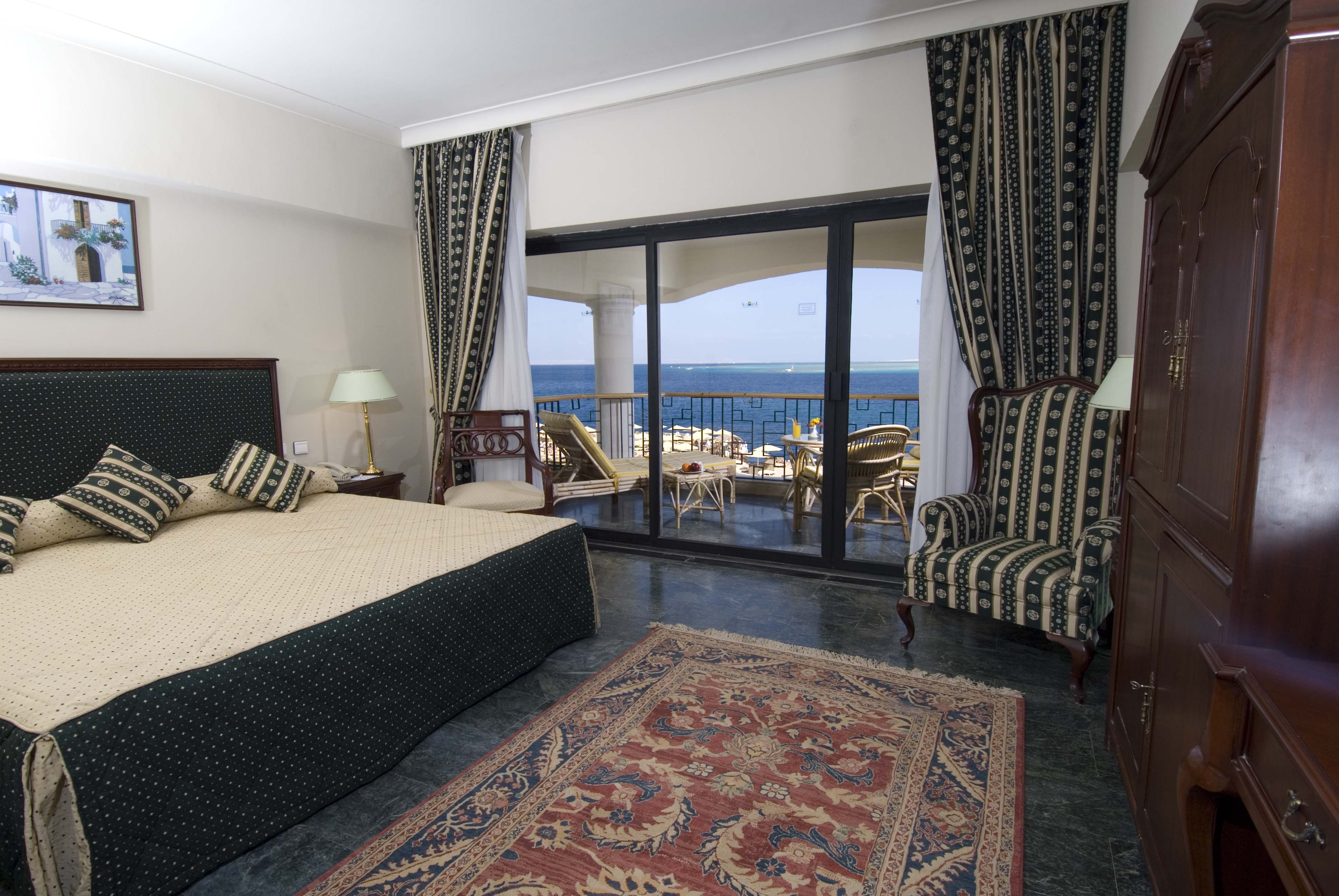 Suite, Sea View