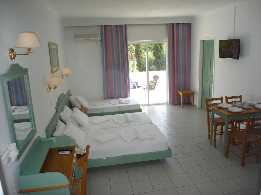 Andromeda Hotel Apartments 42/64