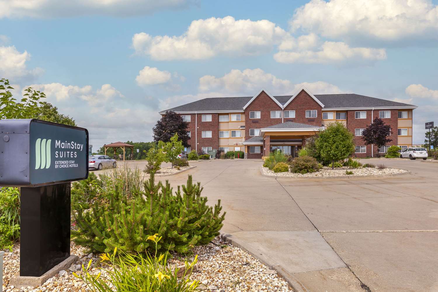 MainStay Suites Dubuque at Hwy 20 4/36