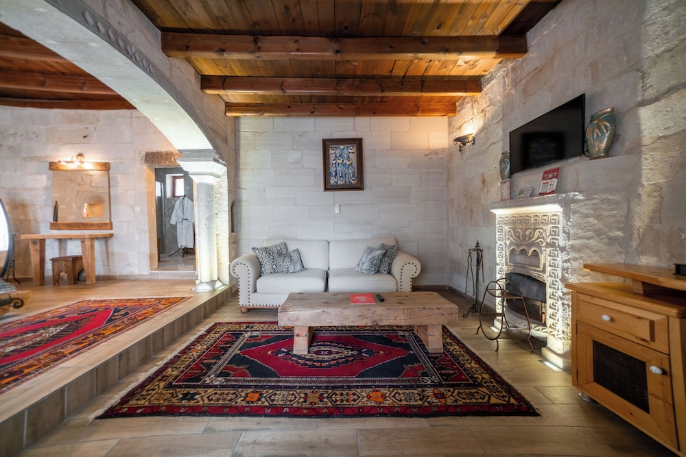 Divan Cave House 10/76