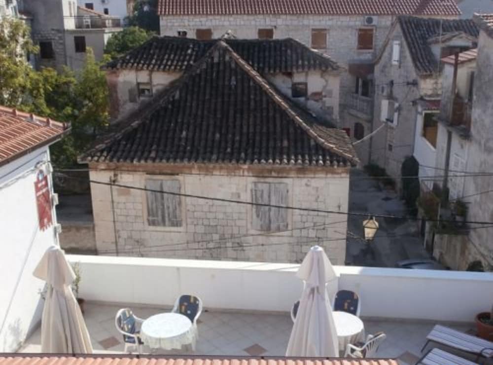 HOUSE KLAUDIJA 7/50