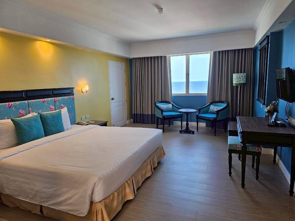 PLUS, SUPERIOR, DOUBLE BED