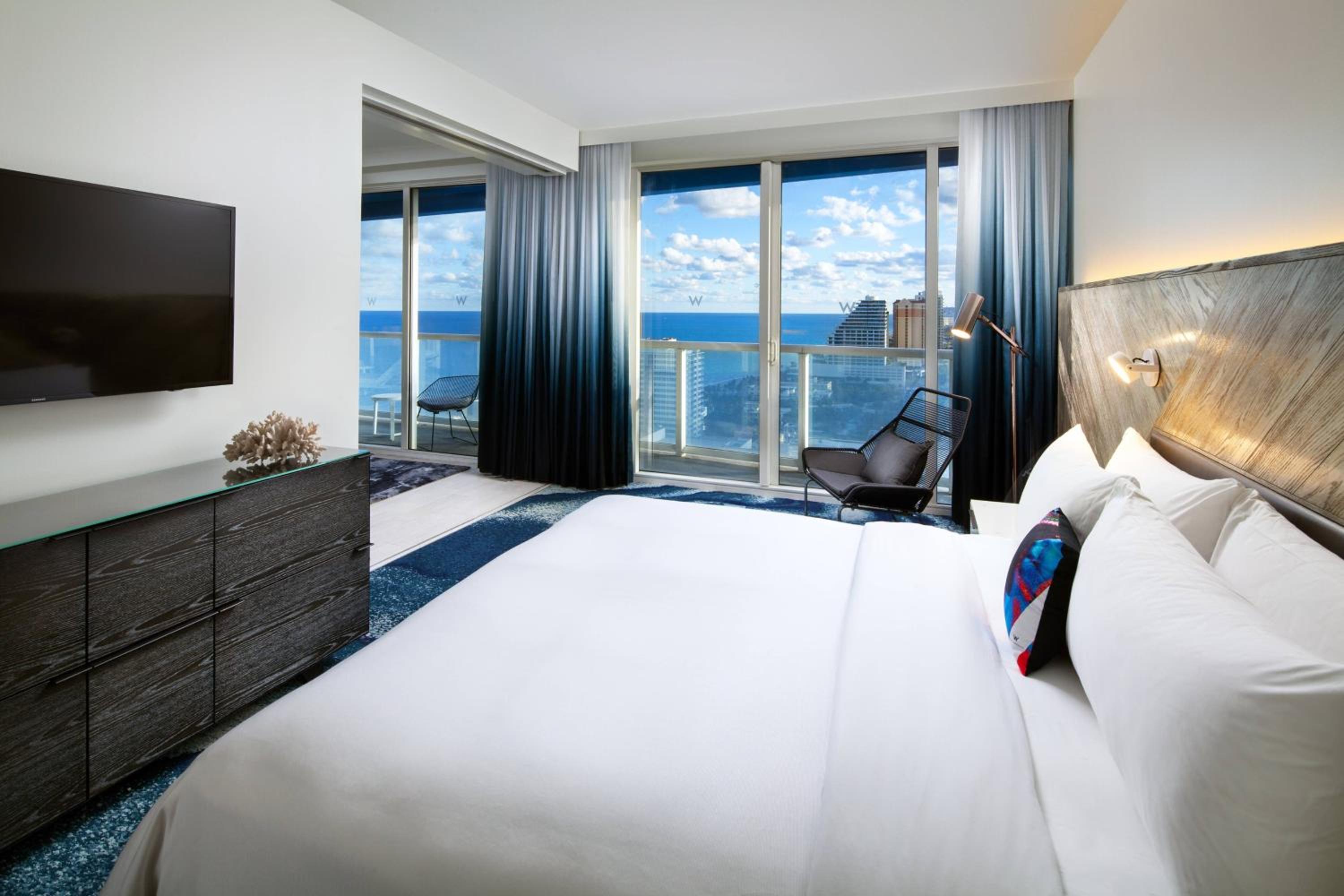 2 Bedrooms, Residential, Premier, Suite, 2 King Beds, 2 Queen Beds, Ocean View, Sofa, Balcony