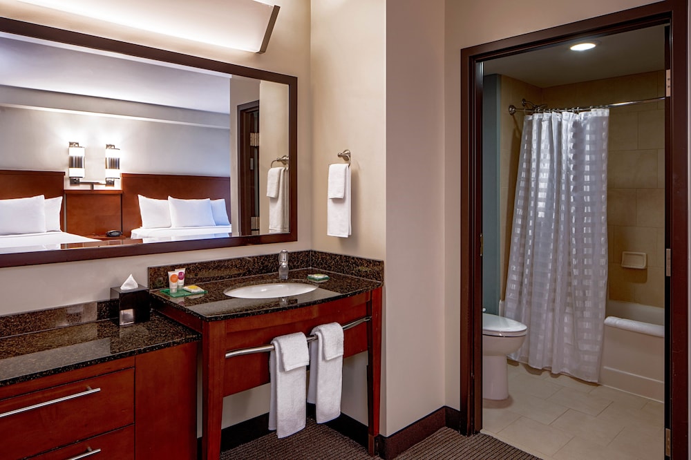 Hyatt Place Seattle Downtown 65/66
