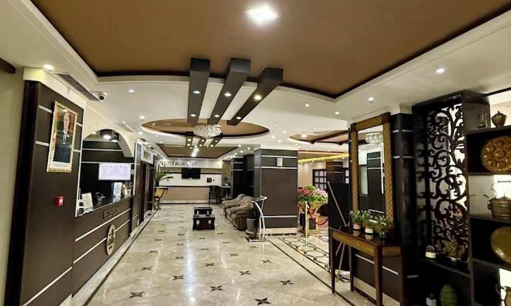 El Bey Hotel 30/50