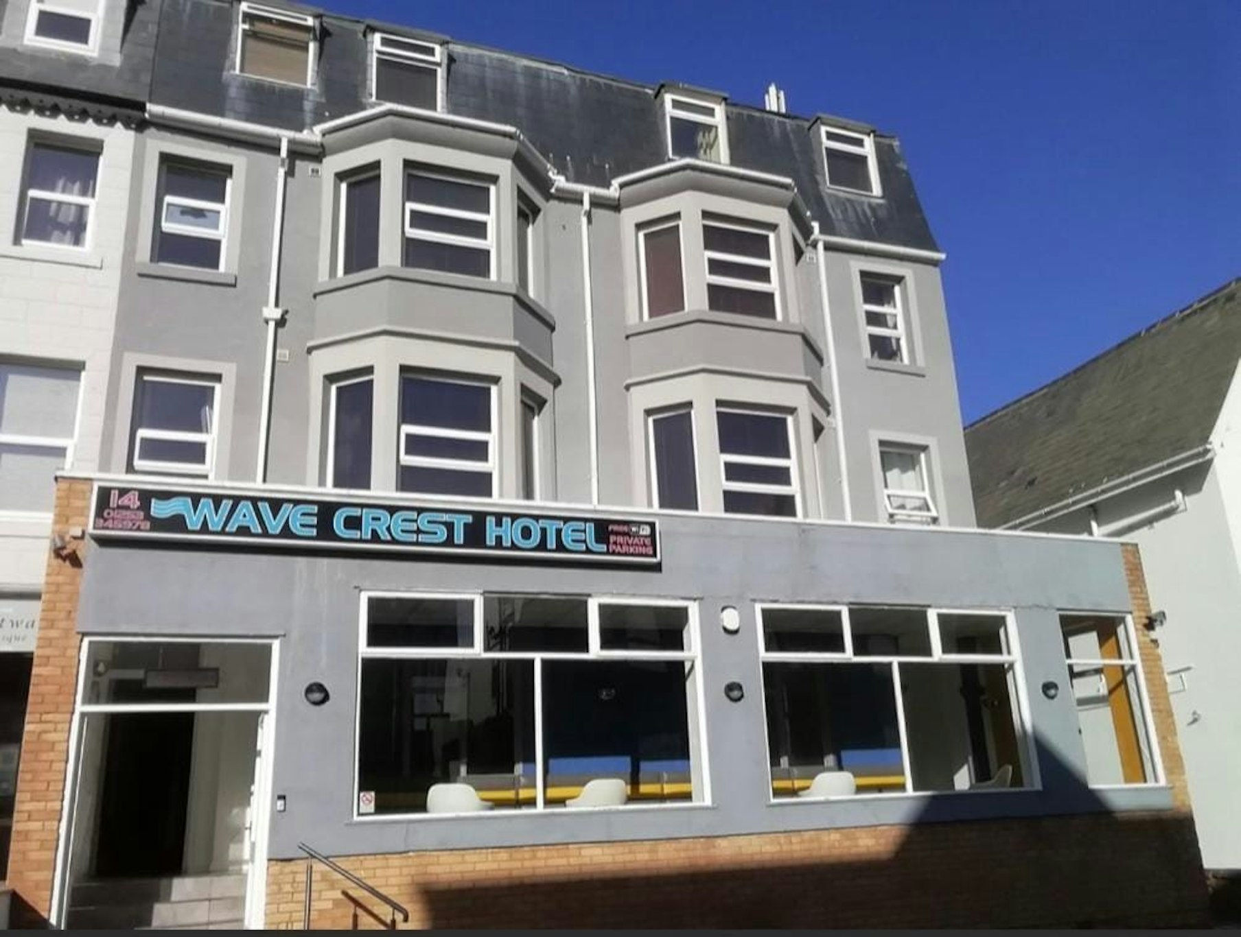 OYO Wave Crest Hotel 2/20