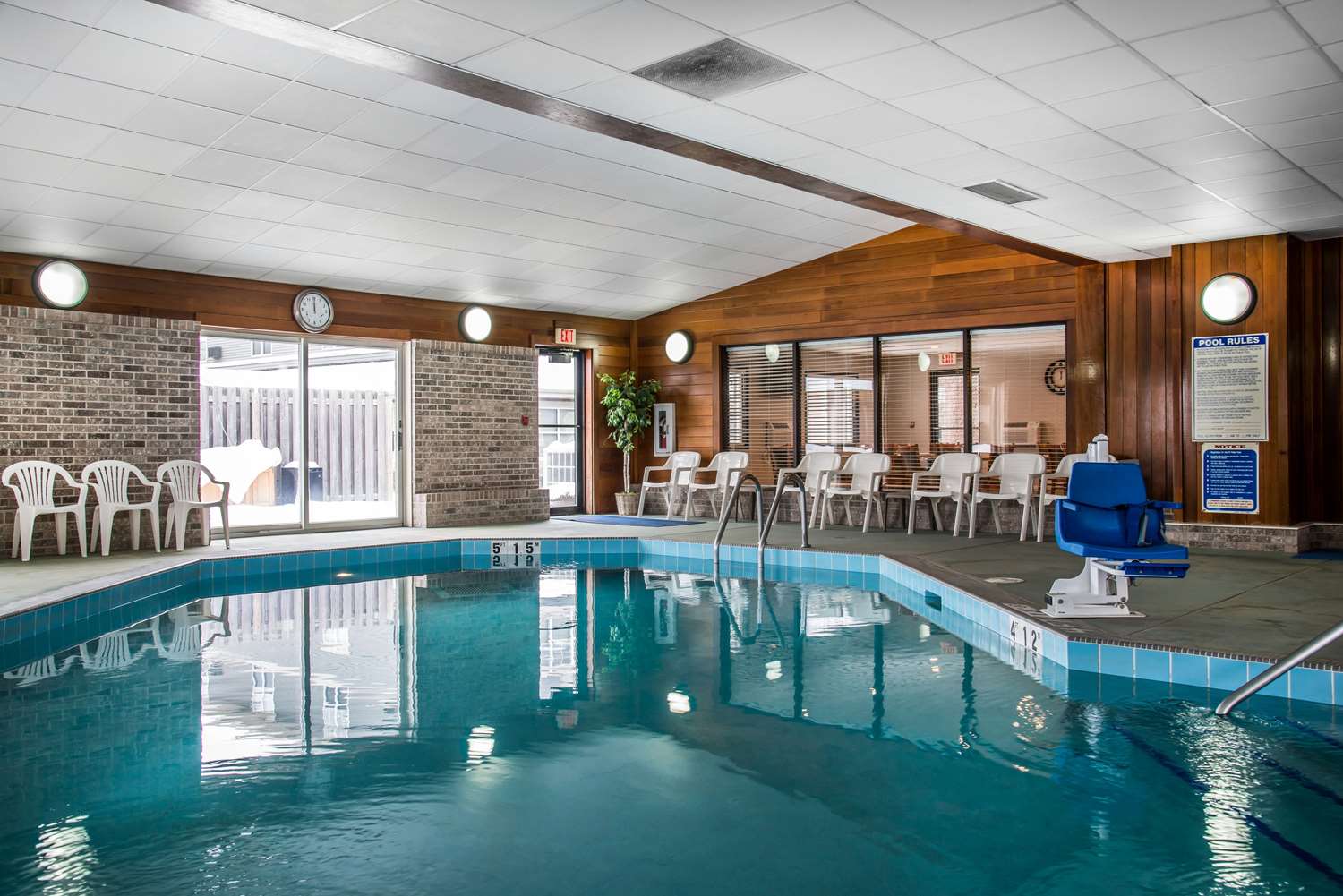 Hudson Inn & Suites (ex Quality Inn) 25/38