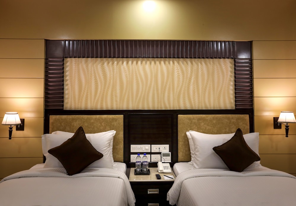 AADITHYA HOTEL 18/29