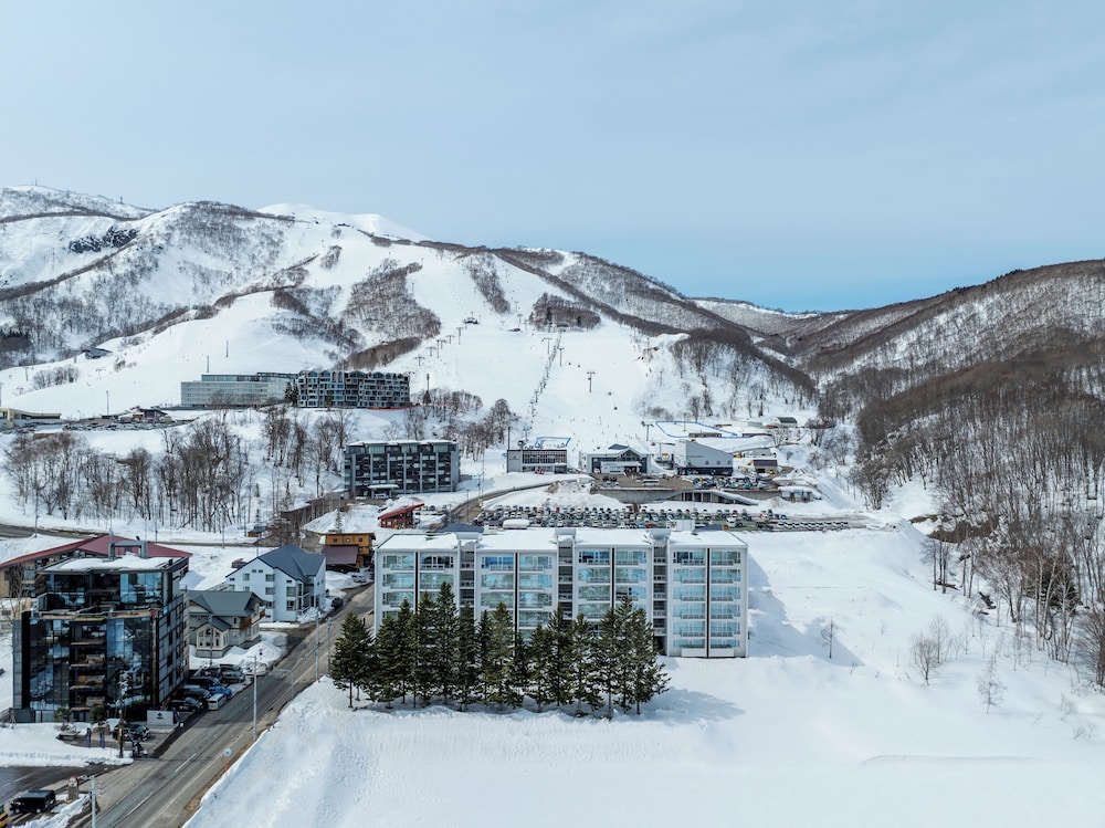 Niseko Landmark View 10/43
