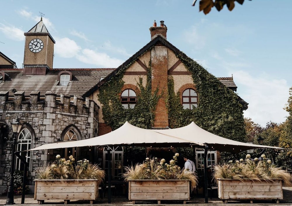 Abbey Court 58/61