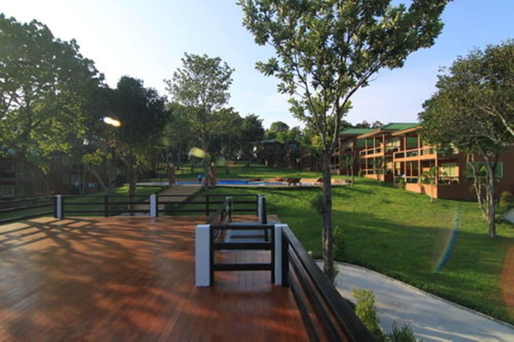 Mountain Resort Koh Lipe 63/70