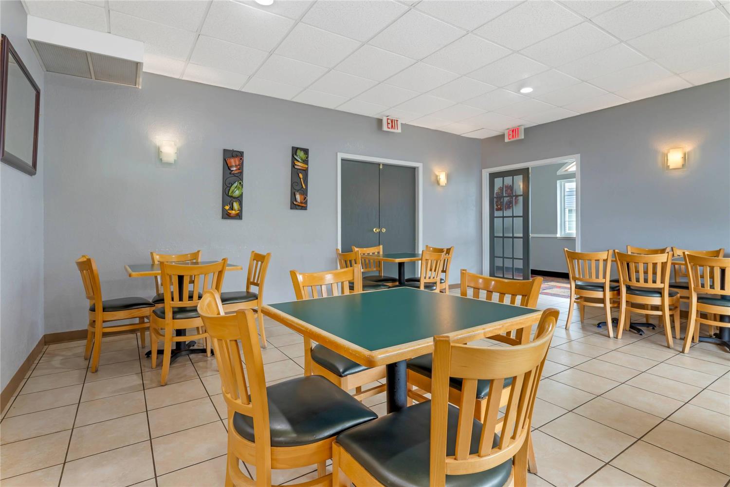 Quality Inn Mauston I-90 22/31