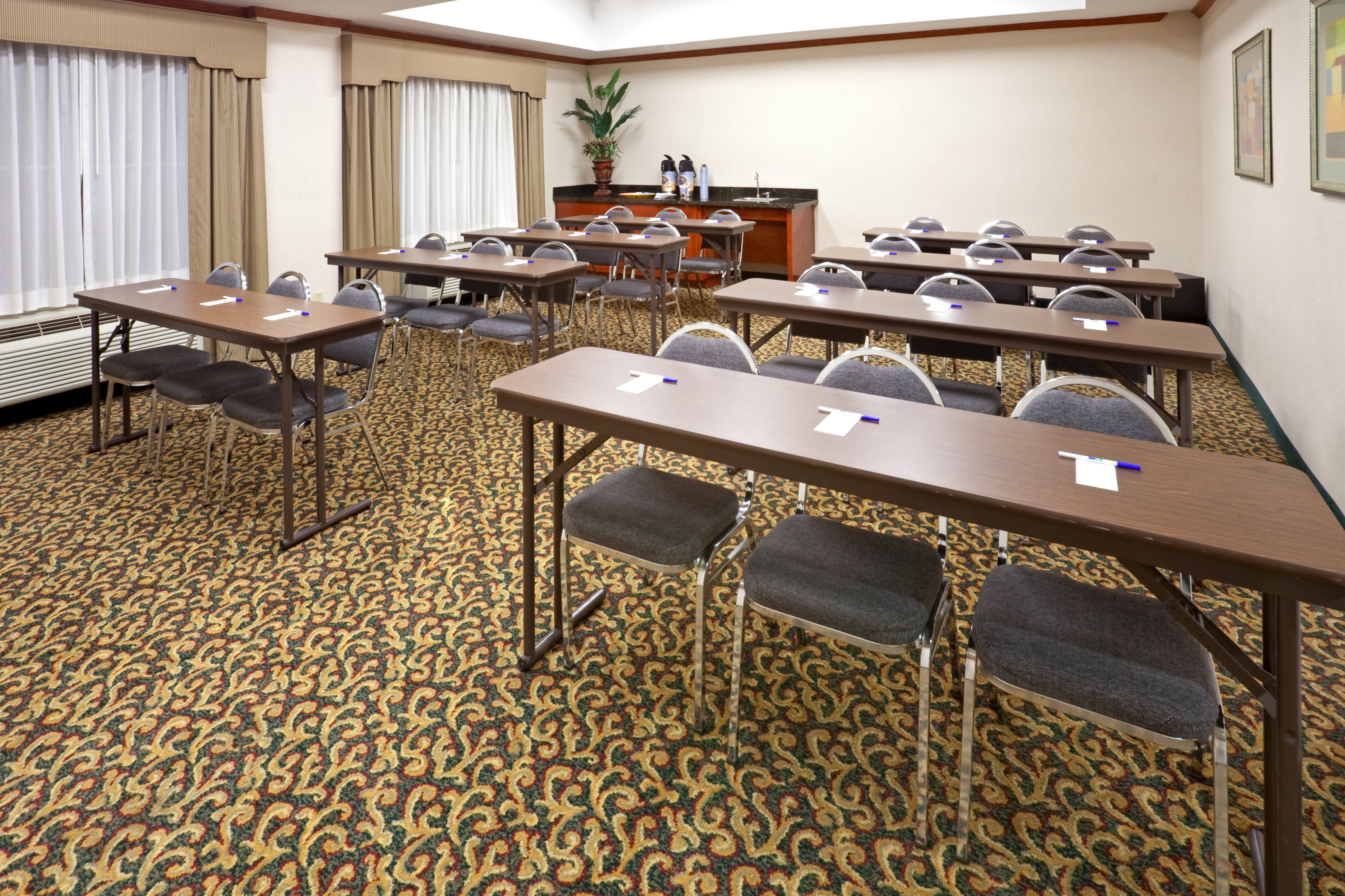 Holiday Inn Express Hotel And Suites Decatur 56/57