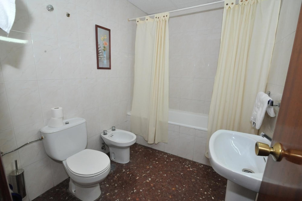 GOYMA HOSTAL I 25/29
