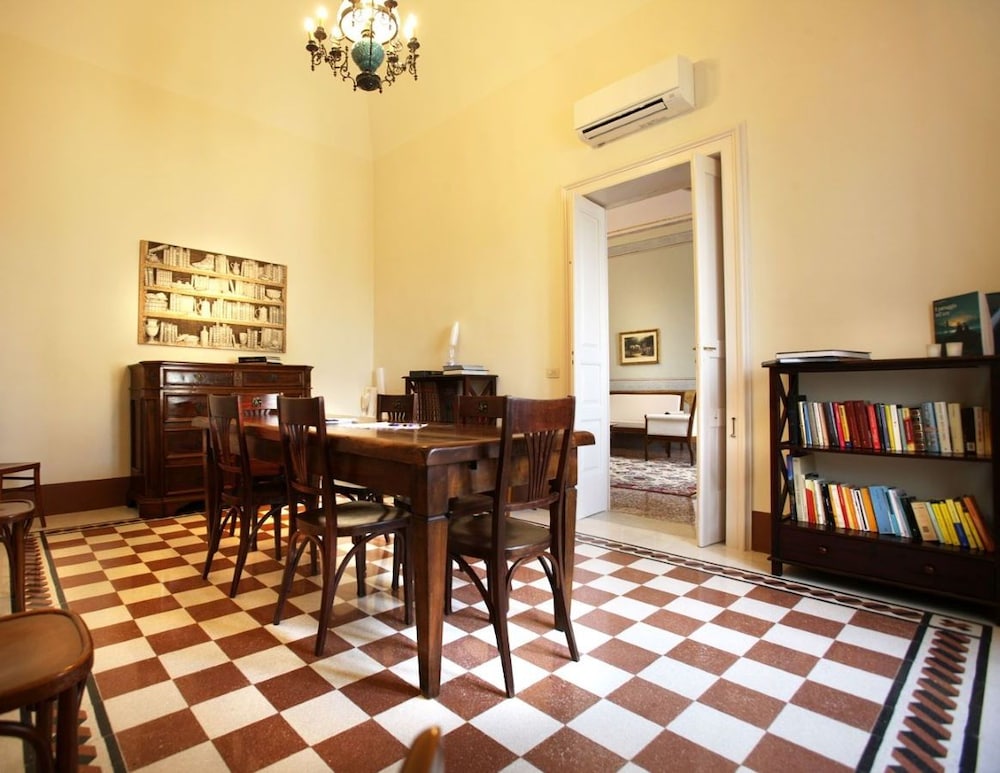 Palazzo Guglielmo Albergo Diffuso 8/79