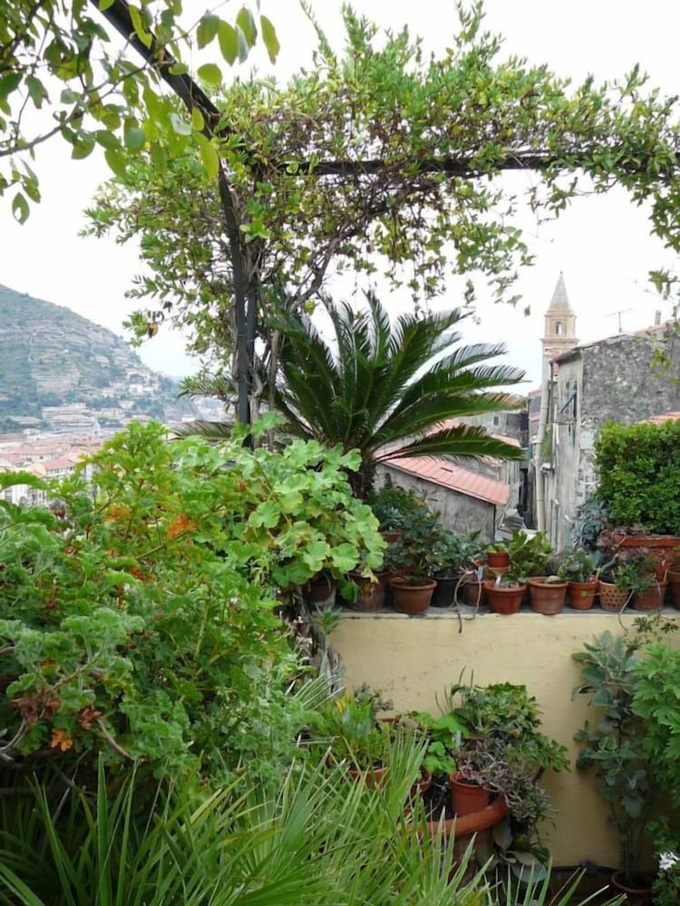 La Terrazza Dei Pelargoni B&B 36/44