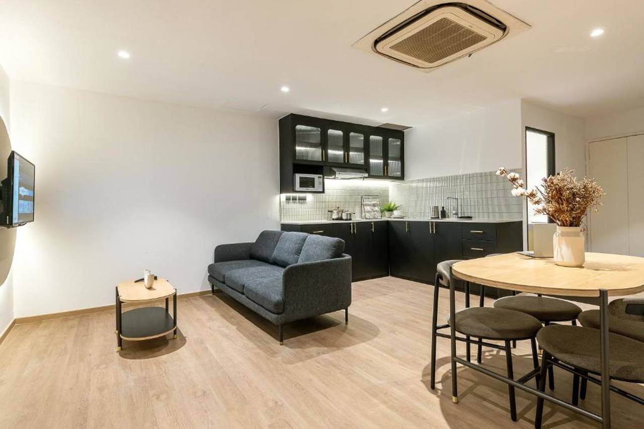 Owen House by Hmlet 8/11