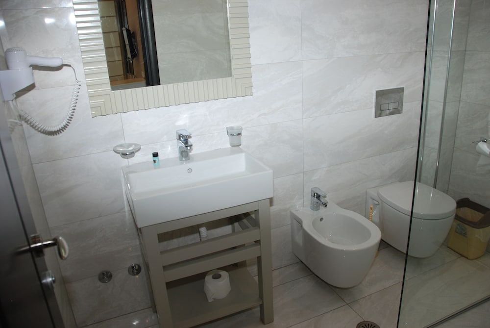 Hotel Strora 44/50