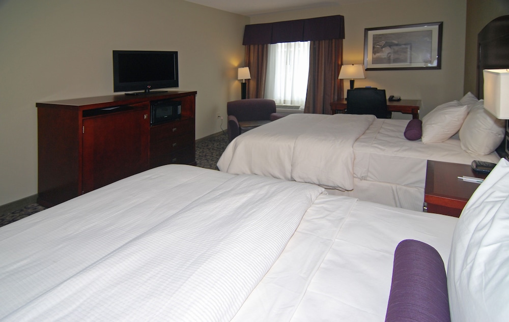 La Quinta Inn & Suites by Wyndham Fort Worth NE Mall 11/52