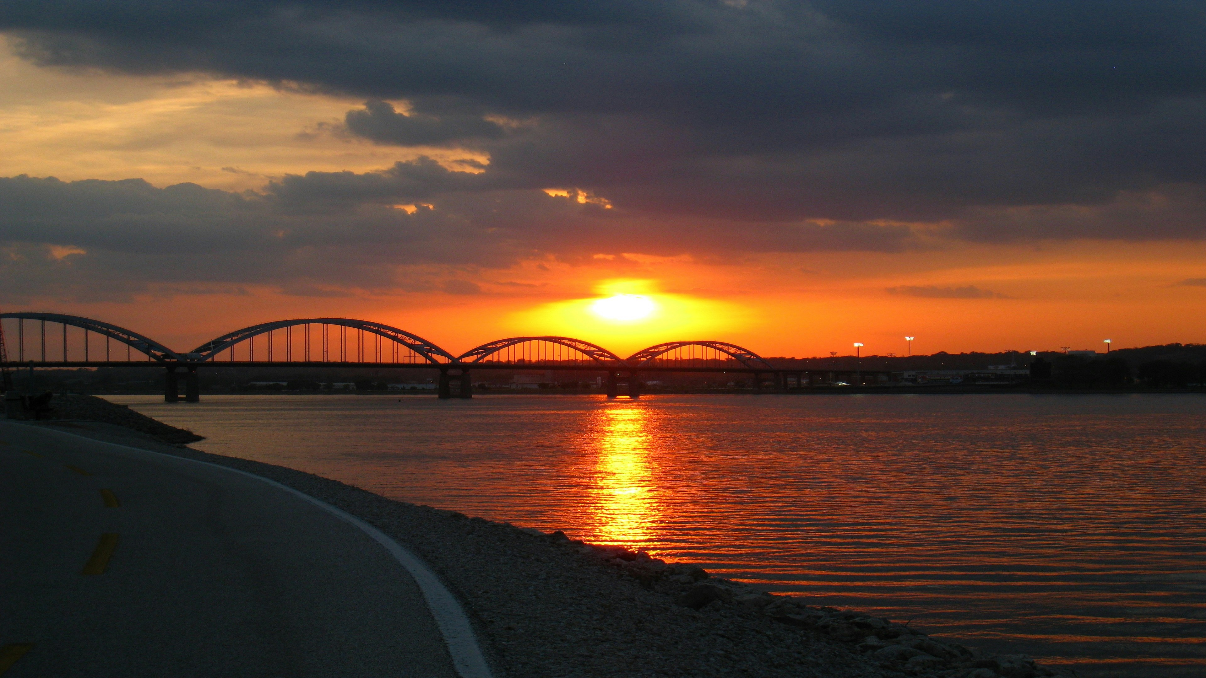 Holiday Inn Express Moline - Quad Cities Area 67/73