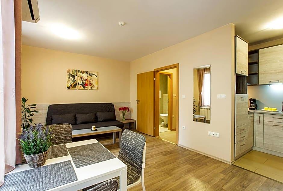 Sofia Place 36/50