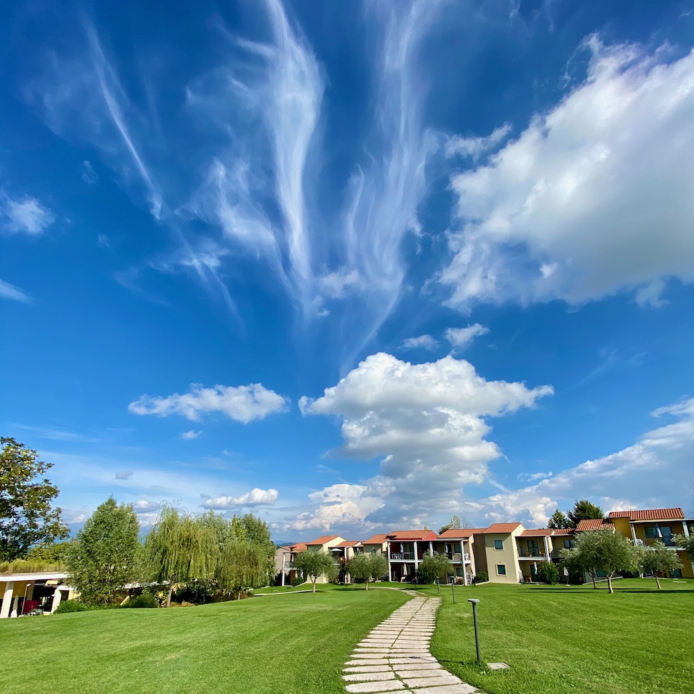 BELVEDERE VILLAGE 44/49