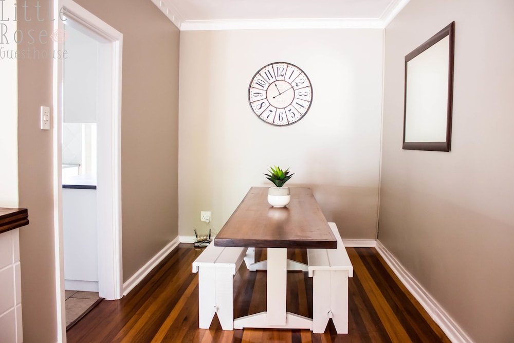 Little Rose Guesthouse & Self-Catering 35/50